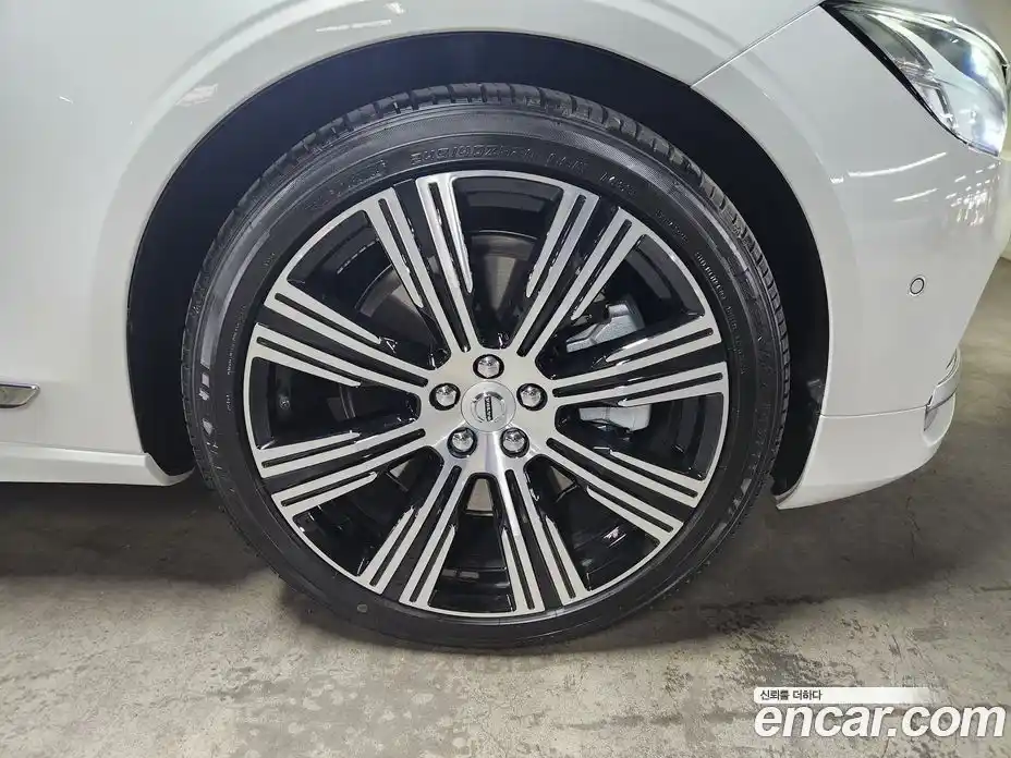 Volvo S90 2024 2.0 Автомат в Москве № 230838, фото 7