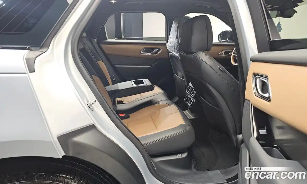 Land Rover Range-Rover Velar 2025 3.0 Автомат в Москве № 231181, фото 3