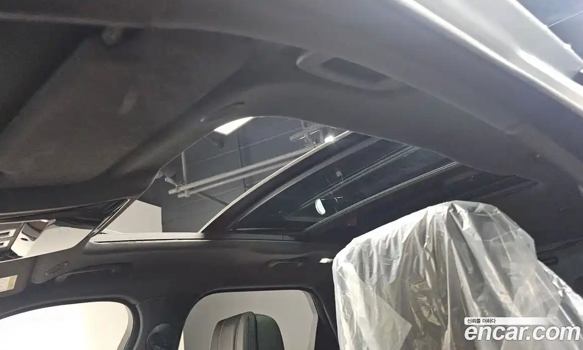 Land Rover Range-Rover Velar 2025 3.0 Автомат в Москве № 231181, фото 9