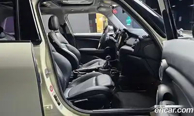 Mini Cooper 2015 1.5 Автомат в Москве № 231432, миниатюра 12