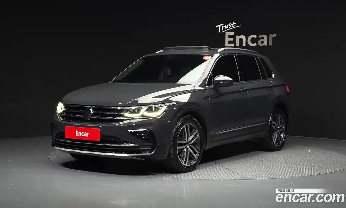 Volkswagen Tiguan 2023 2.0 Автомат в Москве № 232107, фото 11