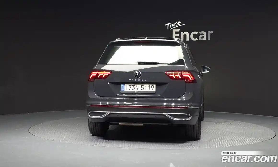 Volkswagen Tiguan 2023 2.0 Автомат в Москве № 232107, фото 14