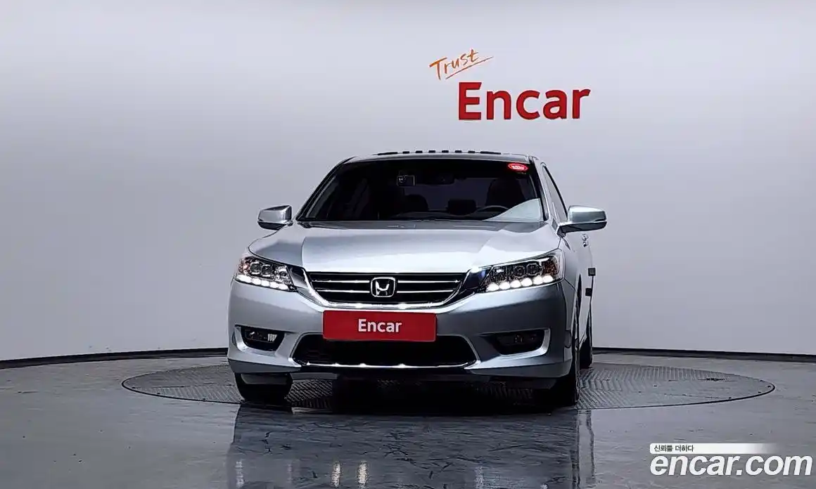 Honda Accord 2015 2.4 Автомат в Москве № 232920, фото 3