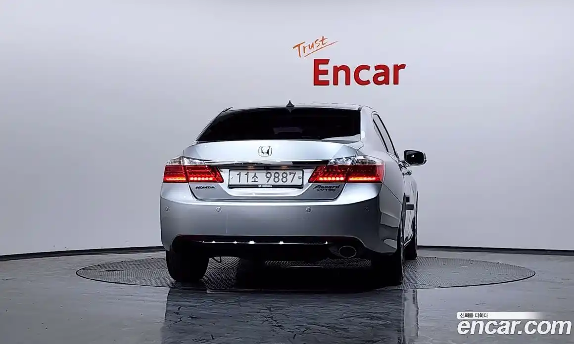 Honda Accord 2015 2.4 Автомат в Москве № 232920, фото 4