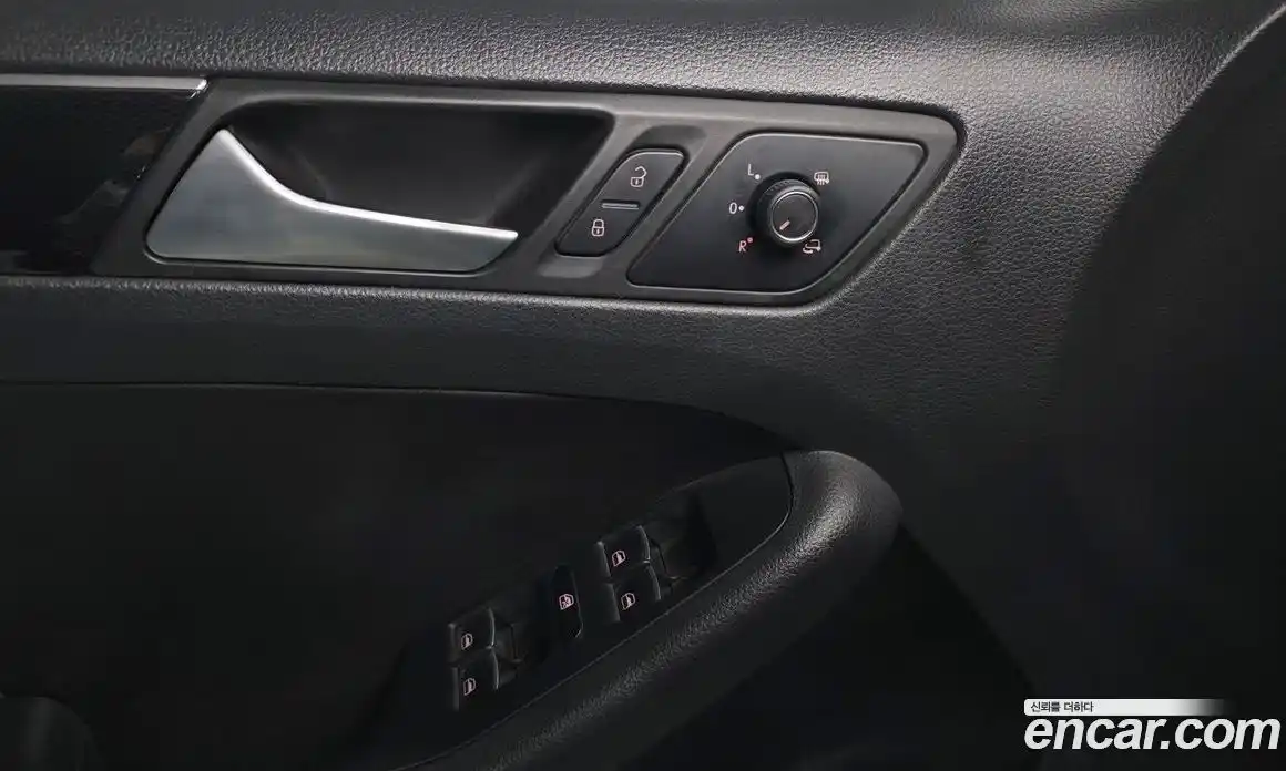 Volkswagen Jetta 2015 2.0 Автомат в Москве № 254811, фото 8