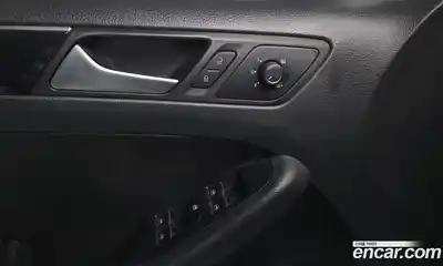 Volkswagen Jetta 2015 2.0 Автомат в Москве № 254811, миниатюра 8