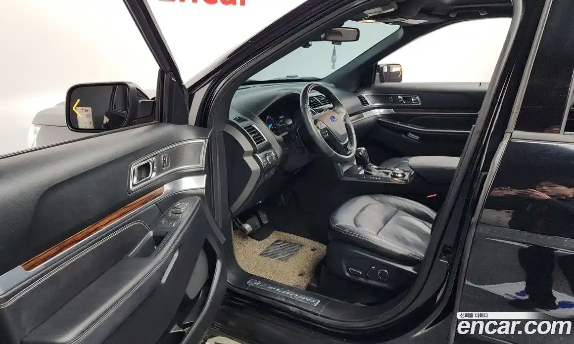 Ford Explorer 2018 2.3 Автомат в Москве № 255601, фото 19