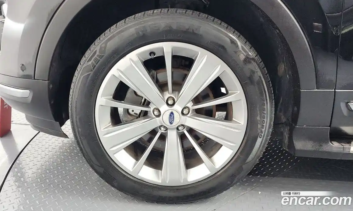 Ford Explorer 2018 2.3 Автомат в Москве № 255601, фото 3