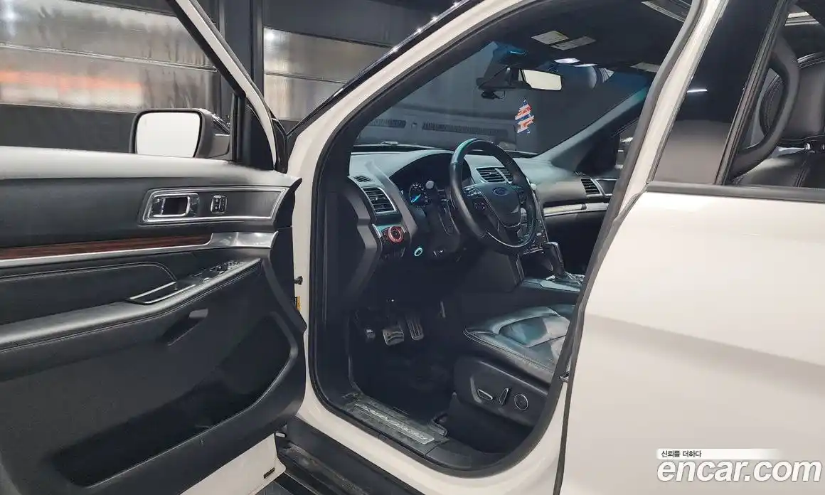 Ford Explorer 2017 3.5 Автомат в Москве № 257809, фото 10