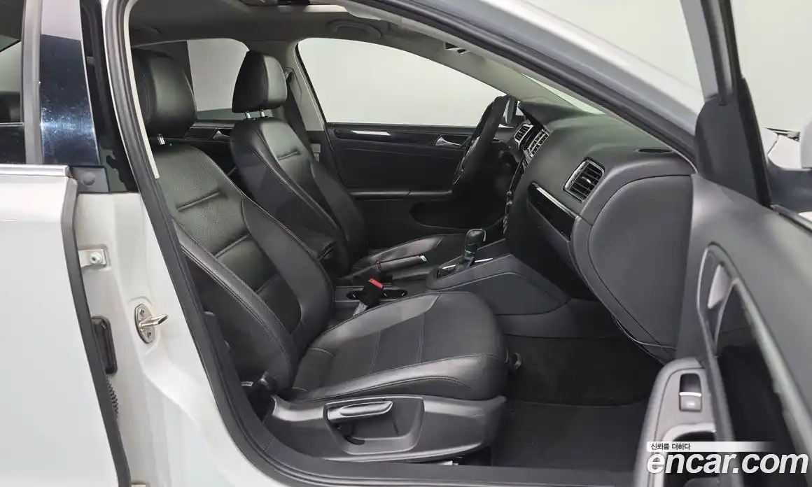 Volkswagen Jetta 2015 2.0 Автомат в Москве № 277545, фото 11