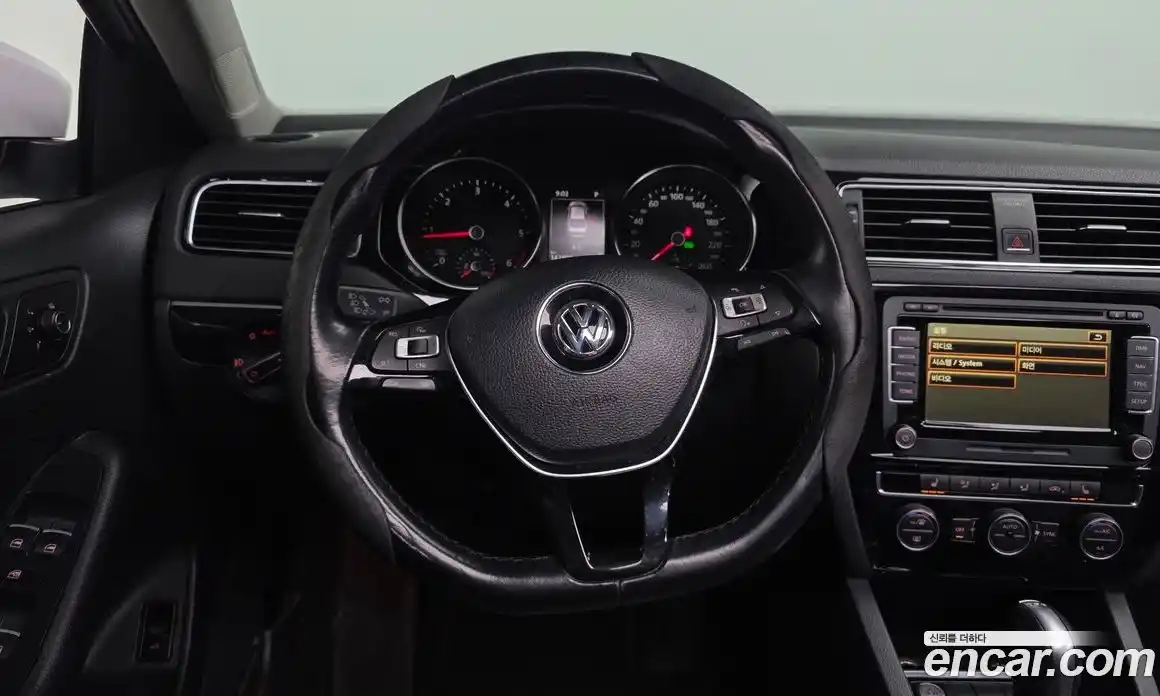 Volkswagen Jetta 2015 2.0 Автомат в Москве № 277545, фото 13