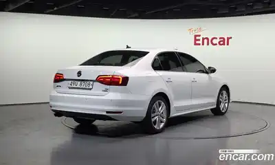 Volkswagen Jetta 2015 2.0 Автомат в Москве № 277545, миниатюра 2