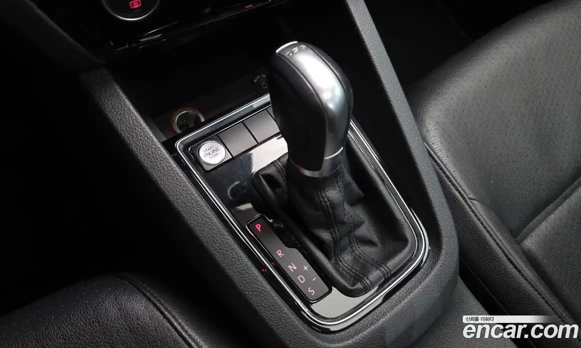 Volkswagen Jetta 2015 2.0 Автомат в Москве № 277545, фото 9