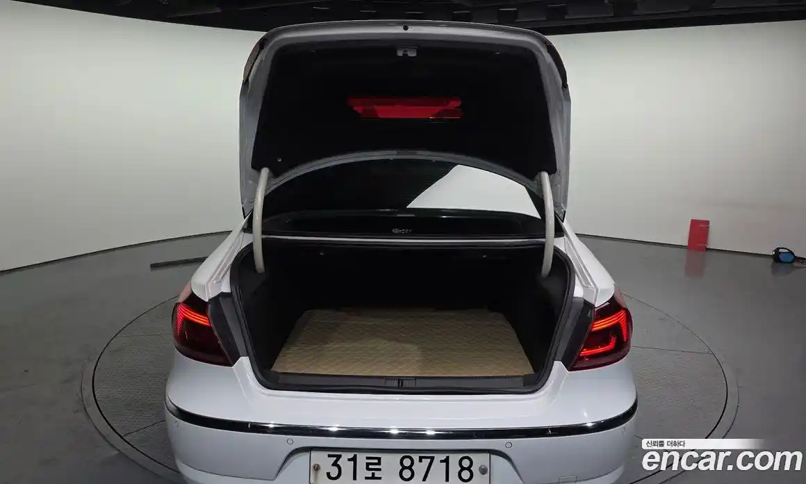 Volkswagen CC 2015 2.0 Автомат в Москве № 277587, фото 10