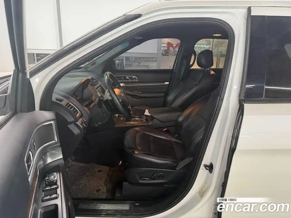 Ford Explorer 2016 2.3 Автомат в Москве № 281525, фото 4