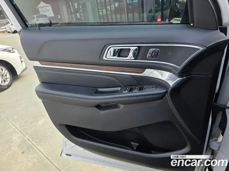 Ford Explorer 2017 2.3 Автомат в Москве № 282139, фото 16