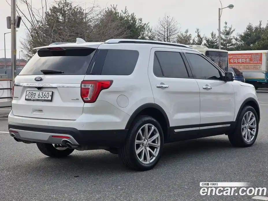 Ford Explorer 2017 2.3 Автомат в Москве № 282139, фото 4