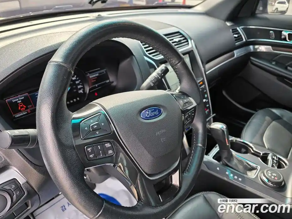 Ford Explorer 2017 2.3 Автомат в Москве № 282139, фото 6