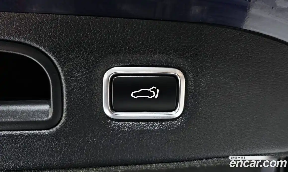 Kia Stinger 2023 3.3 Автомат в Москве № 288204, фото 19