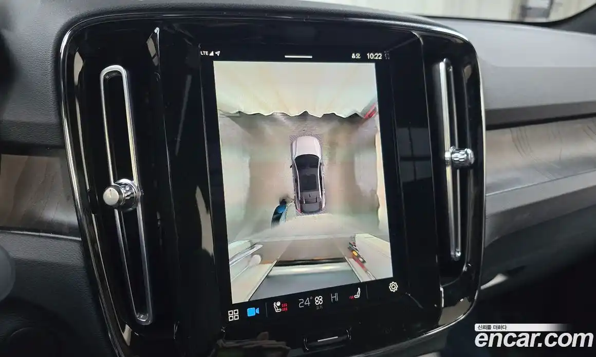 Volvo C40 2023 0.2 Автомат в Москве № 293807, фото 11