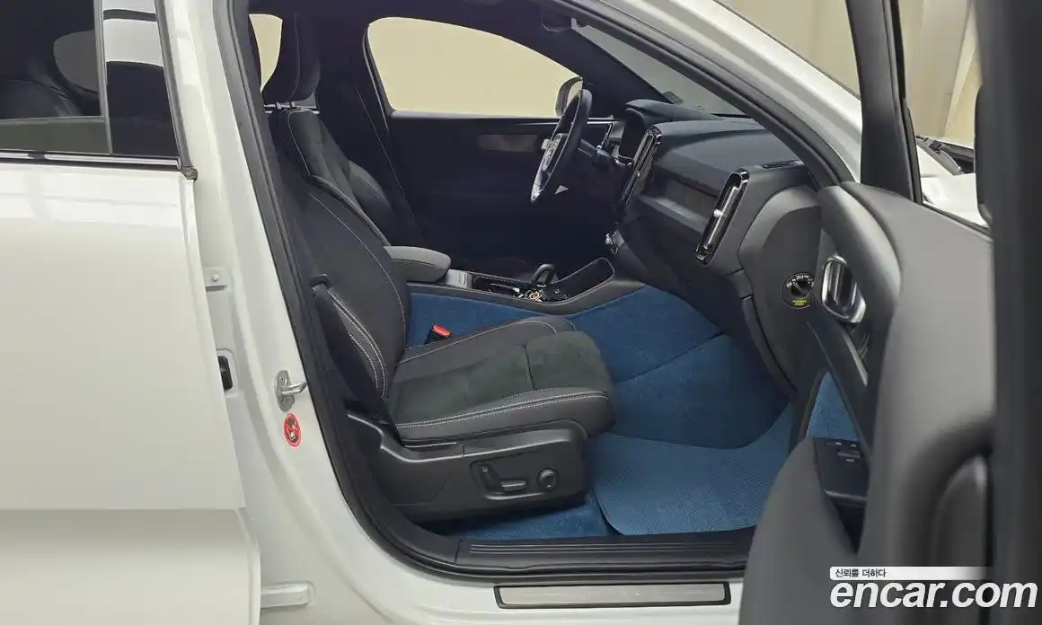 Volvo C40 2023 0.2 Автомат в Москве № 293807, фото 15