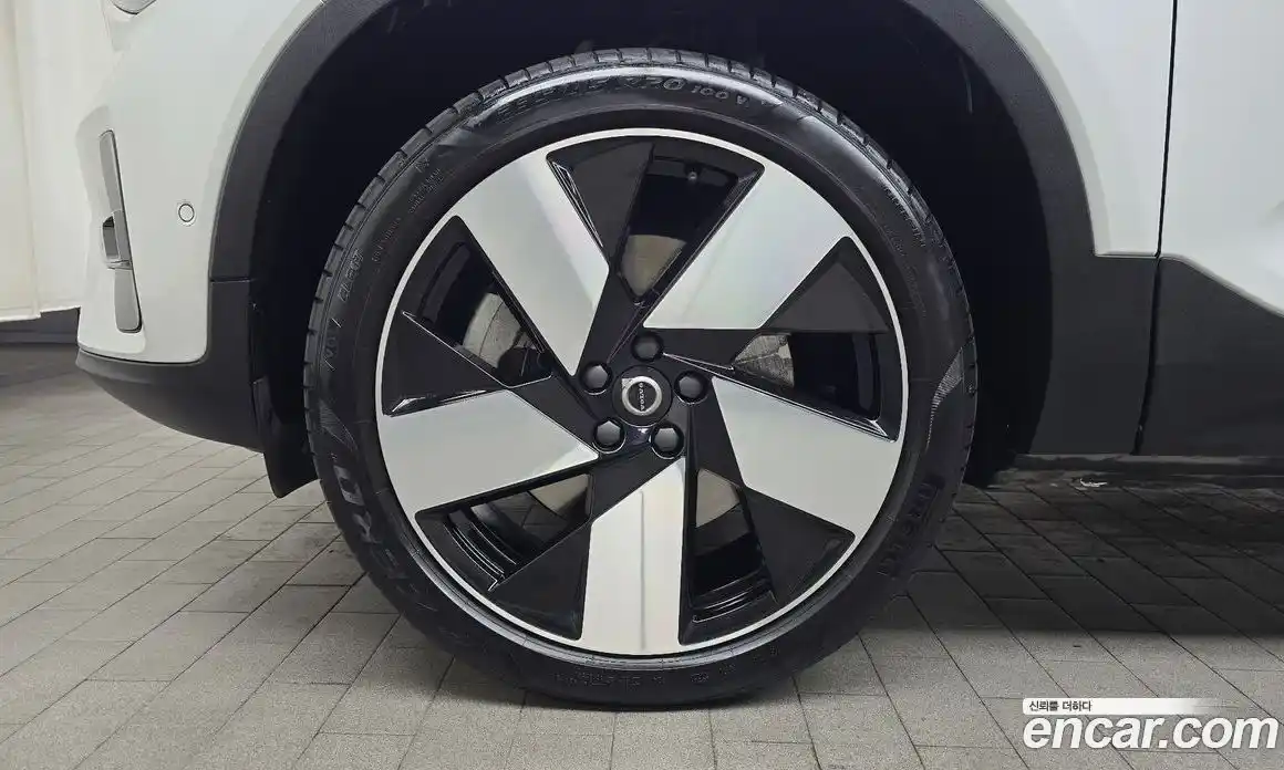 Volvo C40 2023 0.2 Автомат в Москве № 293807, фото 6