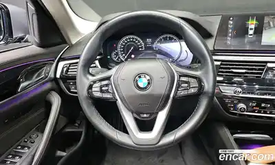 BMW 5-Series 2018 2.0 Автомат в Москве № 304756, миниатюра 2