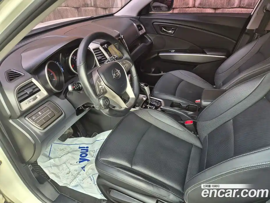 SsangYong TIBOLI 2016 1.6 Автомат в Москве № 310830, фото 14