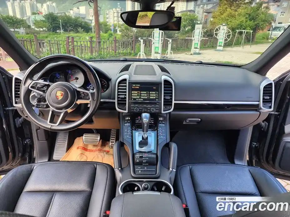 Porsche Cayenne 2015 3.6 Автомат в Москве № 332076, фото 11