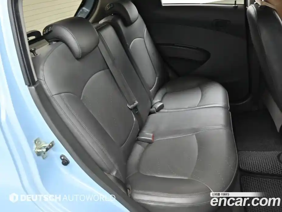 Chevrolet Spark 2014 1.0 Автомат в Москве № 333087, фото 12