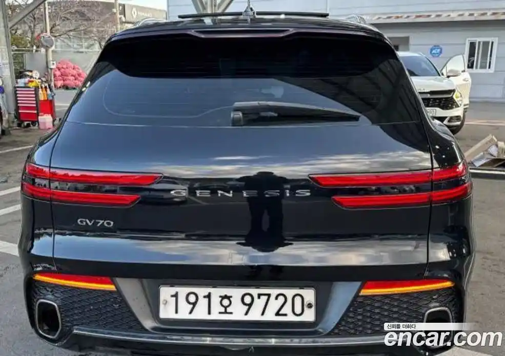 Genesis GV70 2023 2.5 Автомат в Москве № 365522, фото 3