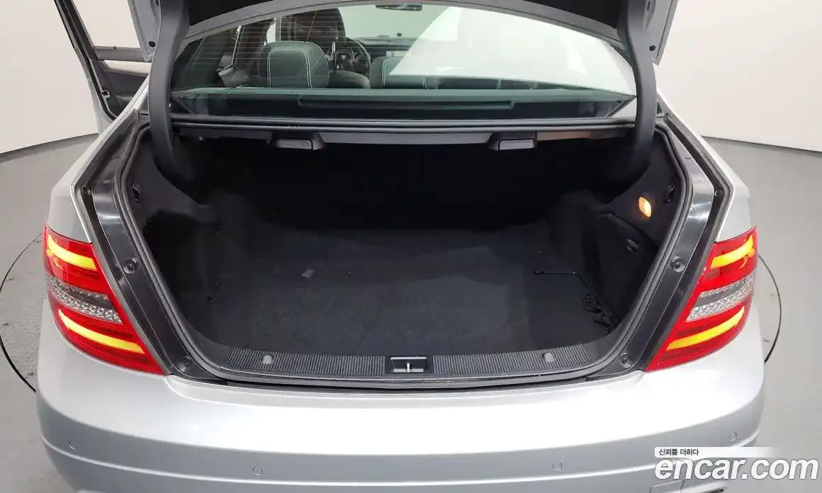 Mercedes-Benz C-Class 2013 1.8 Автомат в Москве № 372513, фото 20