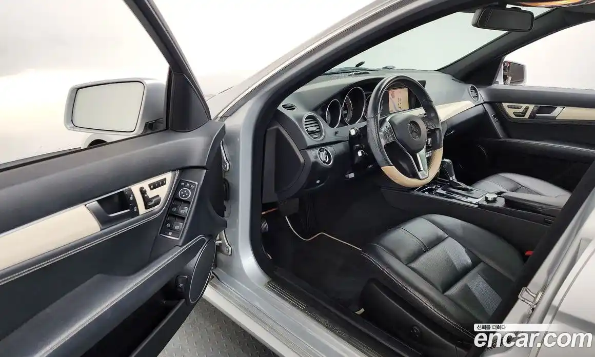 Mercedes-Benz C-Class 2013 1.8 Автомат в Москве № 372513, фото 10
