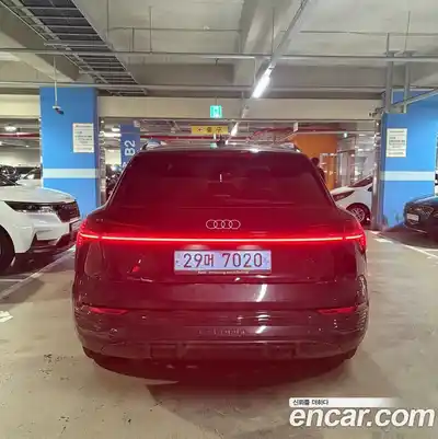 Audi Q8 e-tron 2024 0.1 Автомат в Москве № 373381, миниатюра 5