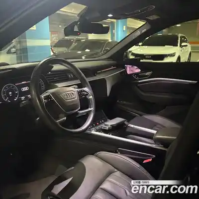 Audi Q8 e-tron 2024 0.1 Автомат в Москве № 373381, миниатюра 8