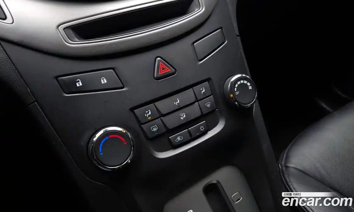 Chevrolet Orlando 2015 2.0 Автомат в Москве № 381191, фото 16