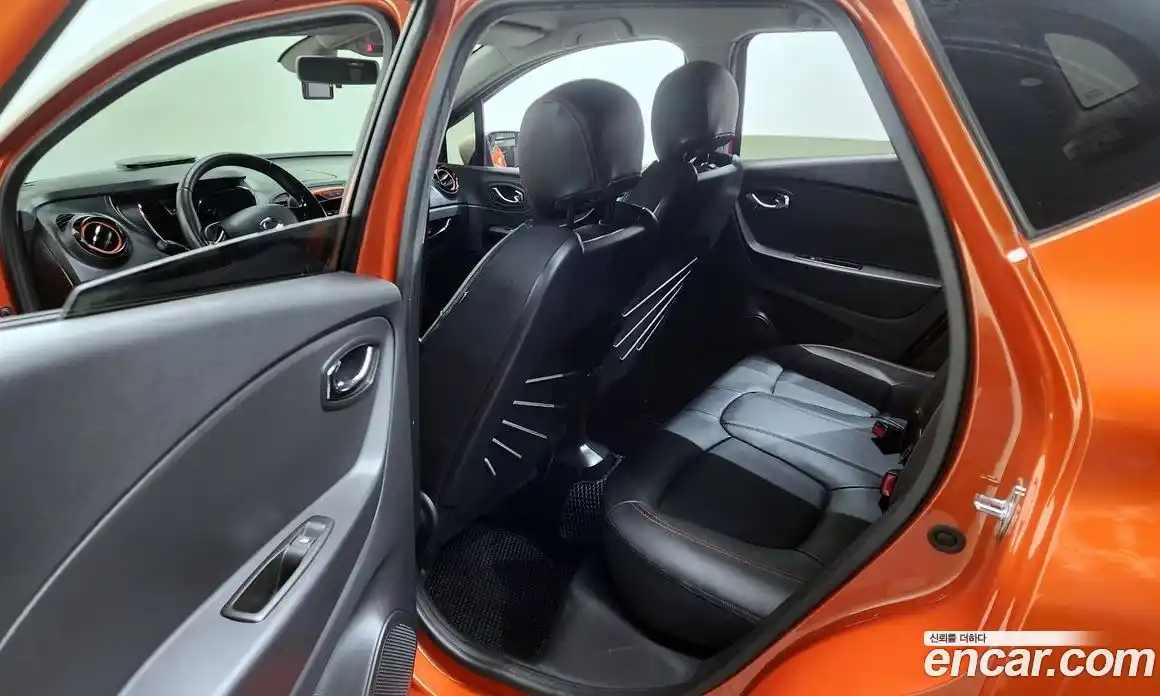 Renault QM3 2016 1.5 Автомат в Москве № 382153, фото 11