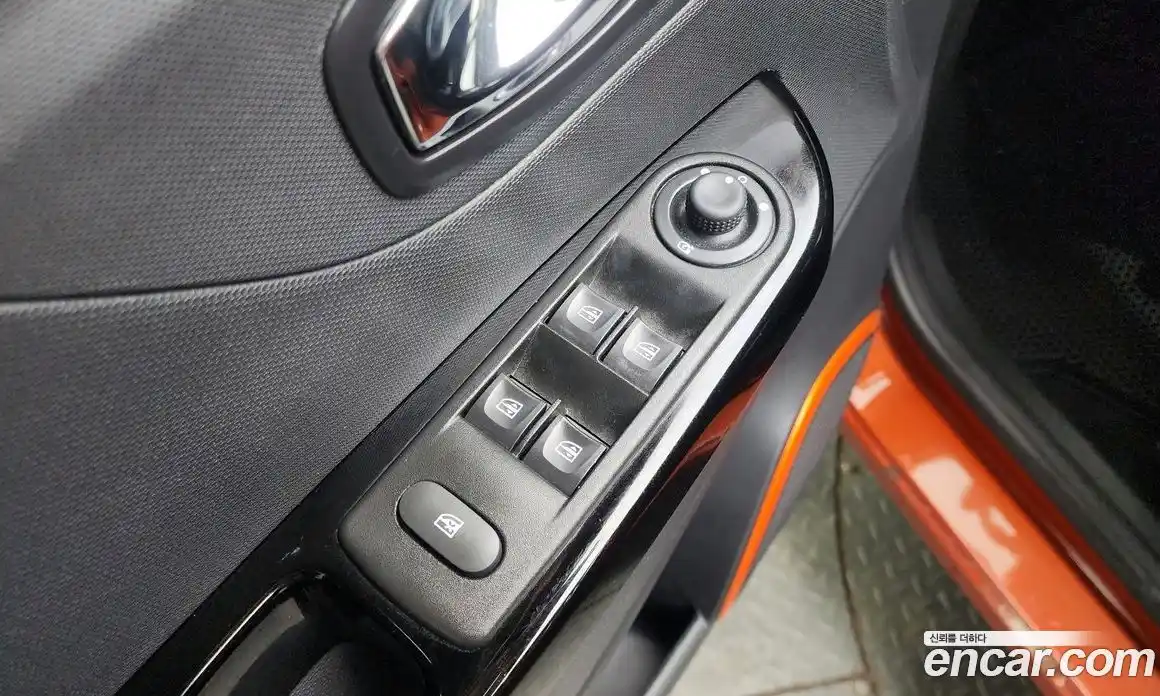 Renault QM3 2016 1.5 Автомат в Москве № 382153, фото 13