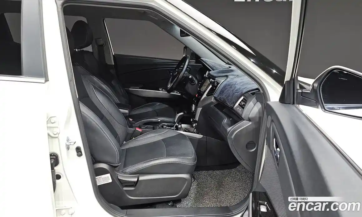 SsangYong TIBOLI 2016 1.6 Автомат в Москве № 388933, фото 12