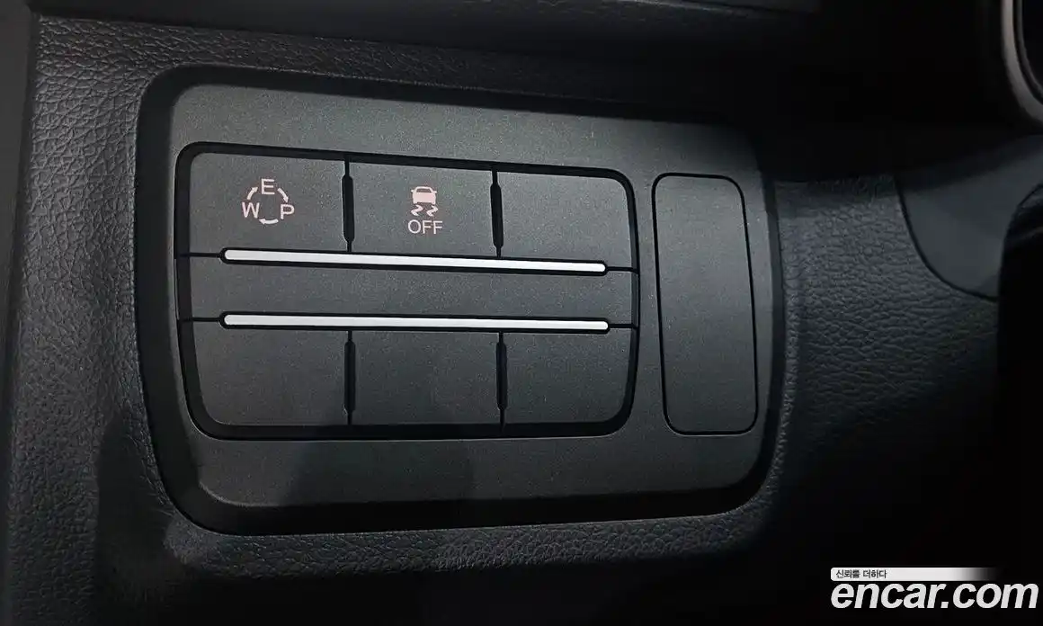 SsangYong TIBOLI 2016 1.6 Автомат в Москве № 388933, фото 15