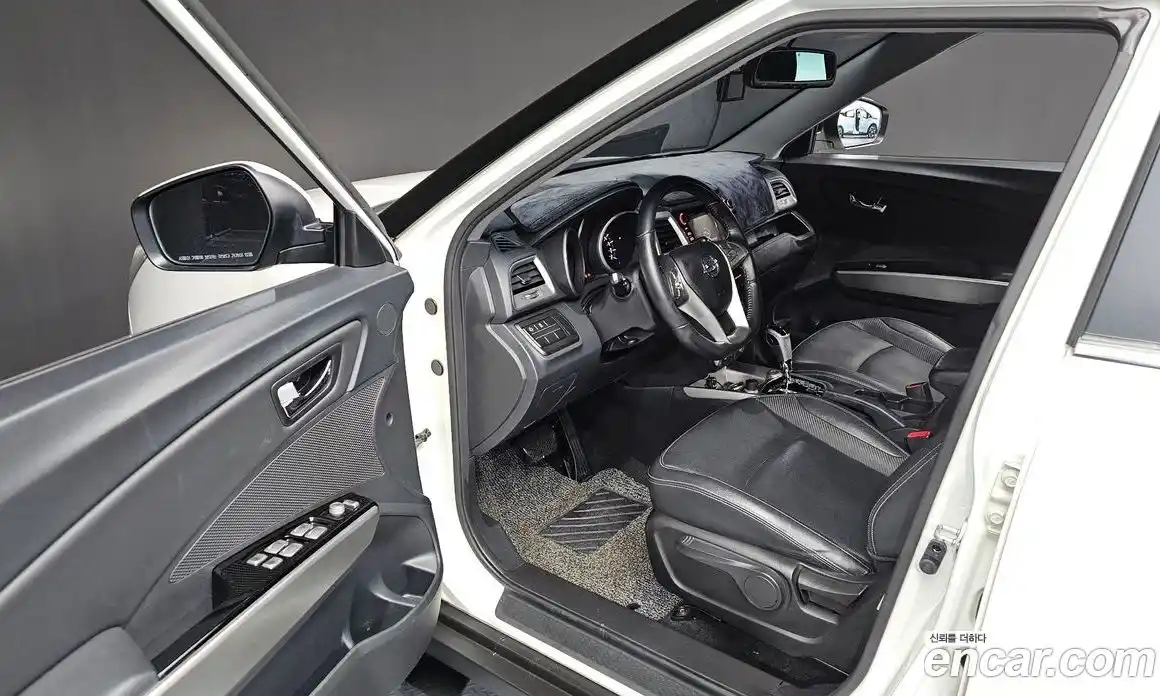 SsangYong TIBOLI 2016 1.6 Автомат в Москве № 388933, фото 10