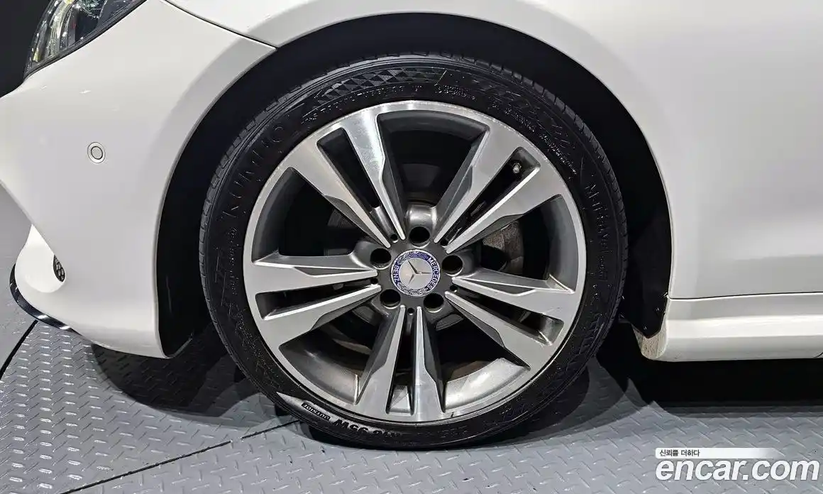 Mercedes-Benz E-Class 2017 2.0 Автомат в Москве № 390978, фото 5