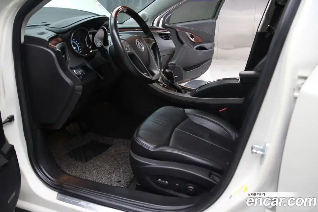 Chevrolet Alpheon 2011 2.4 Автомат в Москве № 397429, фото 11