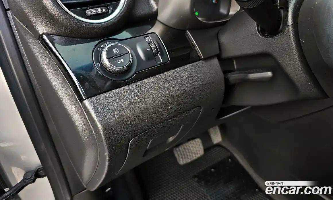 Chevrolet Orlando 2012 2.0 Автомат в Москве № 39975, фото 18