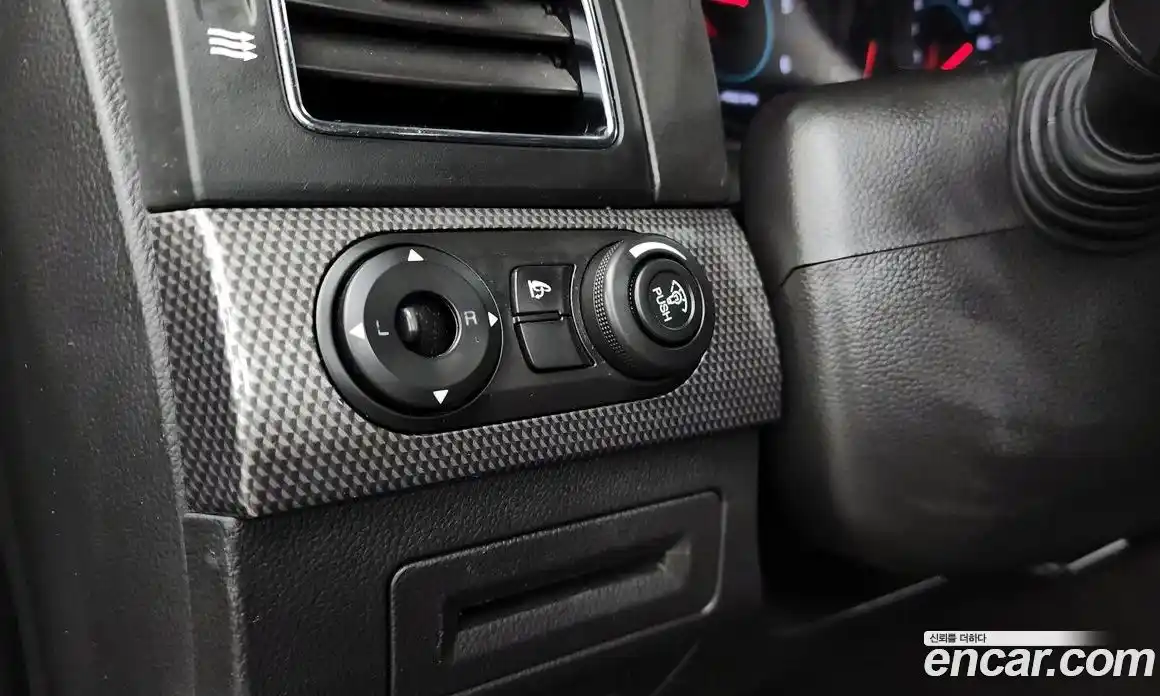 Chevrolet Captiva 2012 2.0 Автомат в Москве № 40727, фото 16