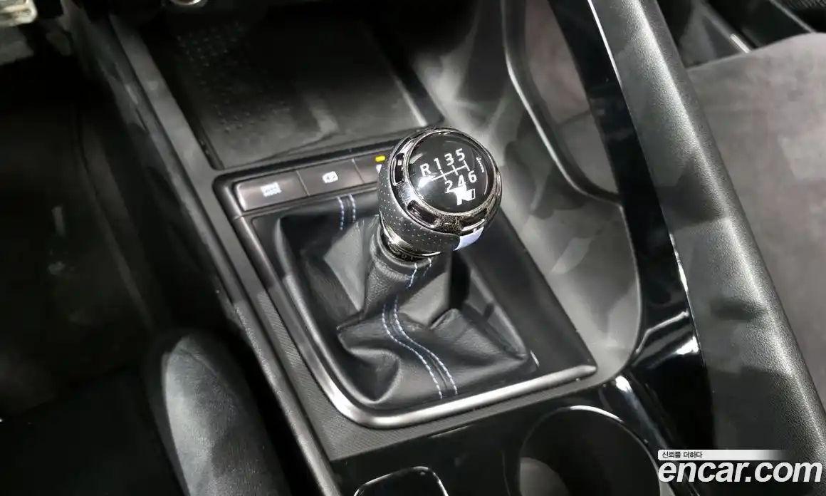 Hyundai Avante 2022 2.0 Механическая в Москве № 45545, фото 9