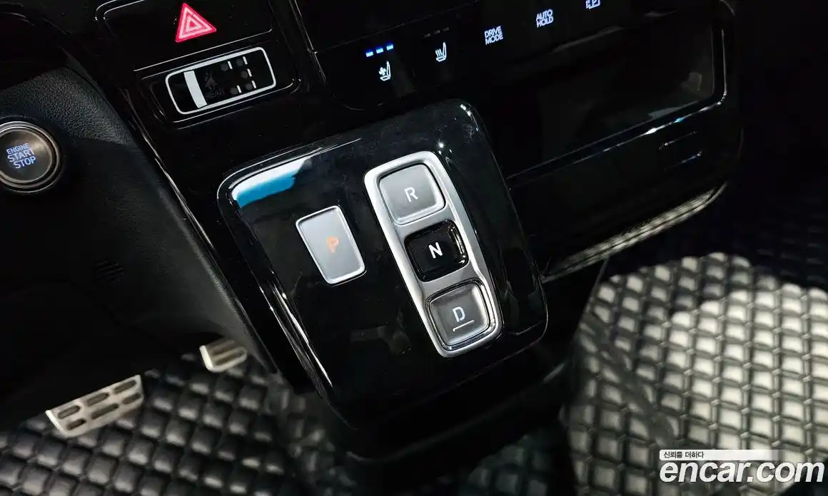 Hyundai Staria 2023 3.5 Автомат в Москве № 47902, фото 17