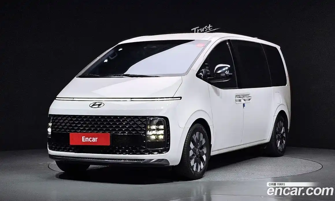 Hyundai Staria 2023 3.5 Автомат в Москве № 47902, фото 4