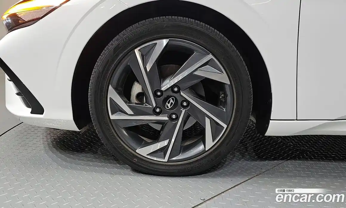 Hyundai Avante 2024 1.6 Автомат в Москве № 48547, фото 12