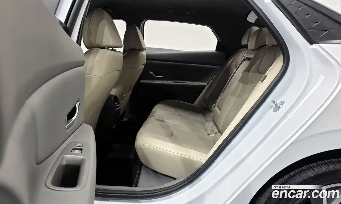 Hyundai Avante 2024 1.6 Автомат в Москве № 48547, фото 3